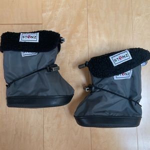 Stonz toddler booties with liner insert, size large